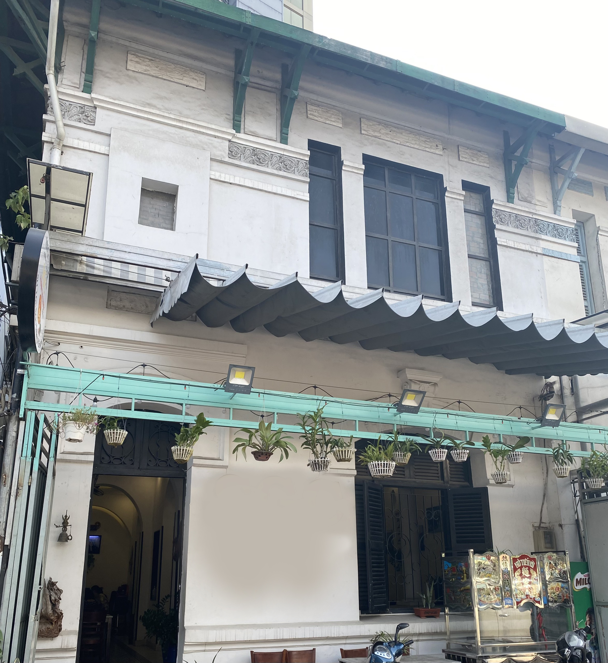 Cho thuê mặt bằng mặt tiền Villa Đường Tôn  Đức Thắng, P Bến Nghé, Quận 1